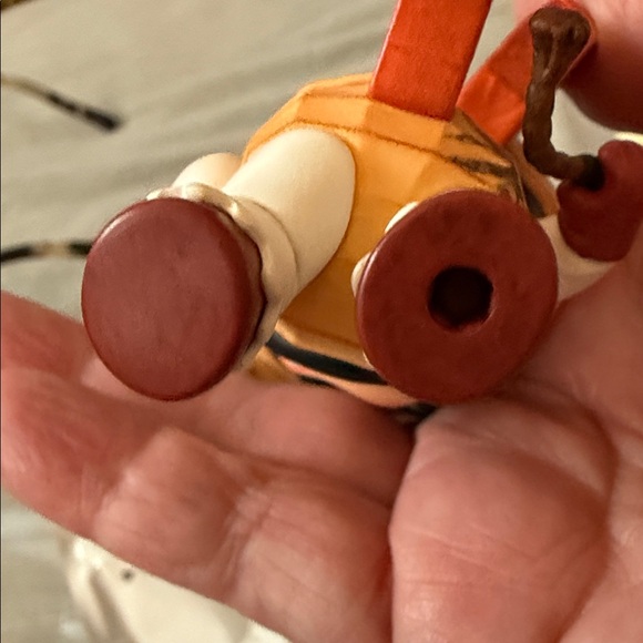 The Golden Gallop Year of the horse Anniversary Hirono figure& stamp. - Picture 9 of 13